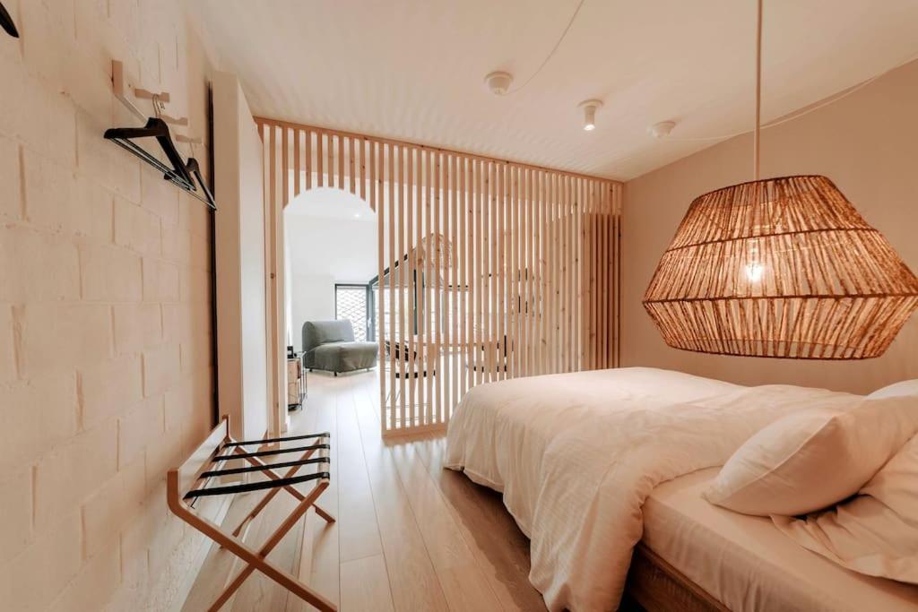 Chimay : La Chambre Doree De La Grand Place Exteriér fotografie